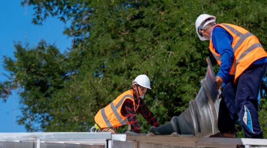 Professional Flat Roofing Installation in Farmdale, OH